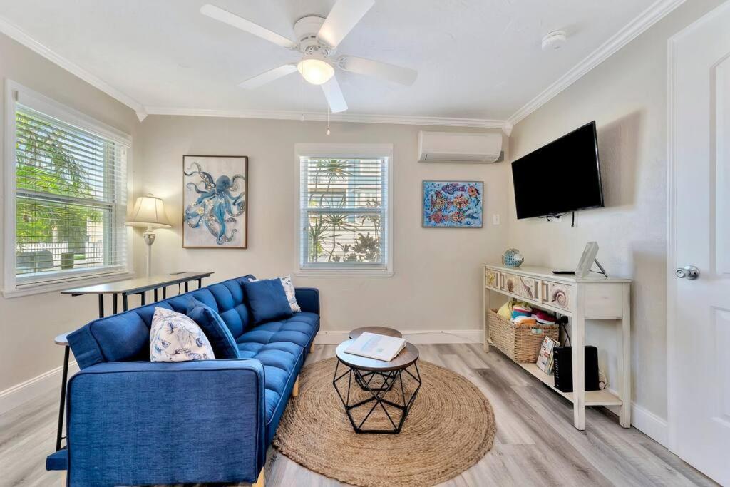 Sea Gem One Bed One Bath Charmer Steps To Beach Bradenton Beach Dış mekan fotoğraf