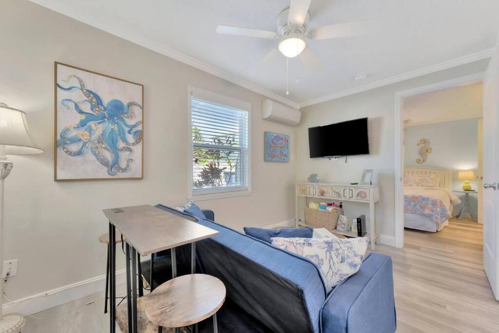 Sea Gem One Bed One Bath Charmer Steps To Beach Bradenton Beach Dış mekan fotoğraf